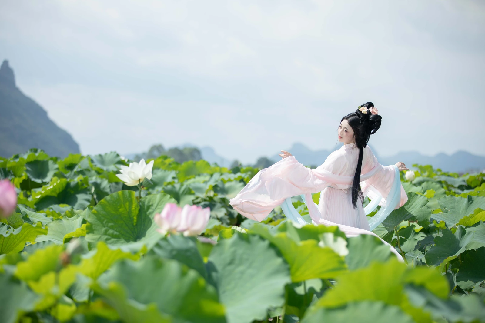 [YITUYU]艺图语-2024.10.19-别有娉婷-谨陬捌-[23P-258MB]-5.webp